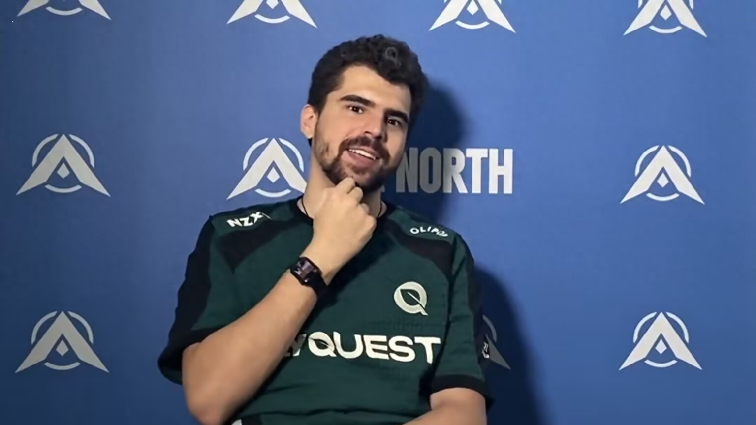 LPL's first "heads-up" player was born! Solo won only 2 of 9 games, and DK officially announced the addition of a new coach