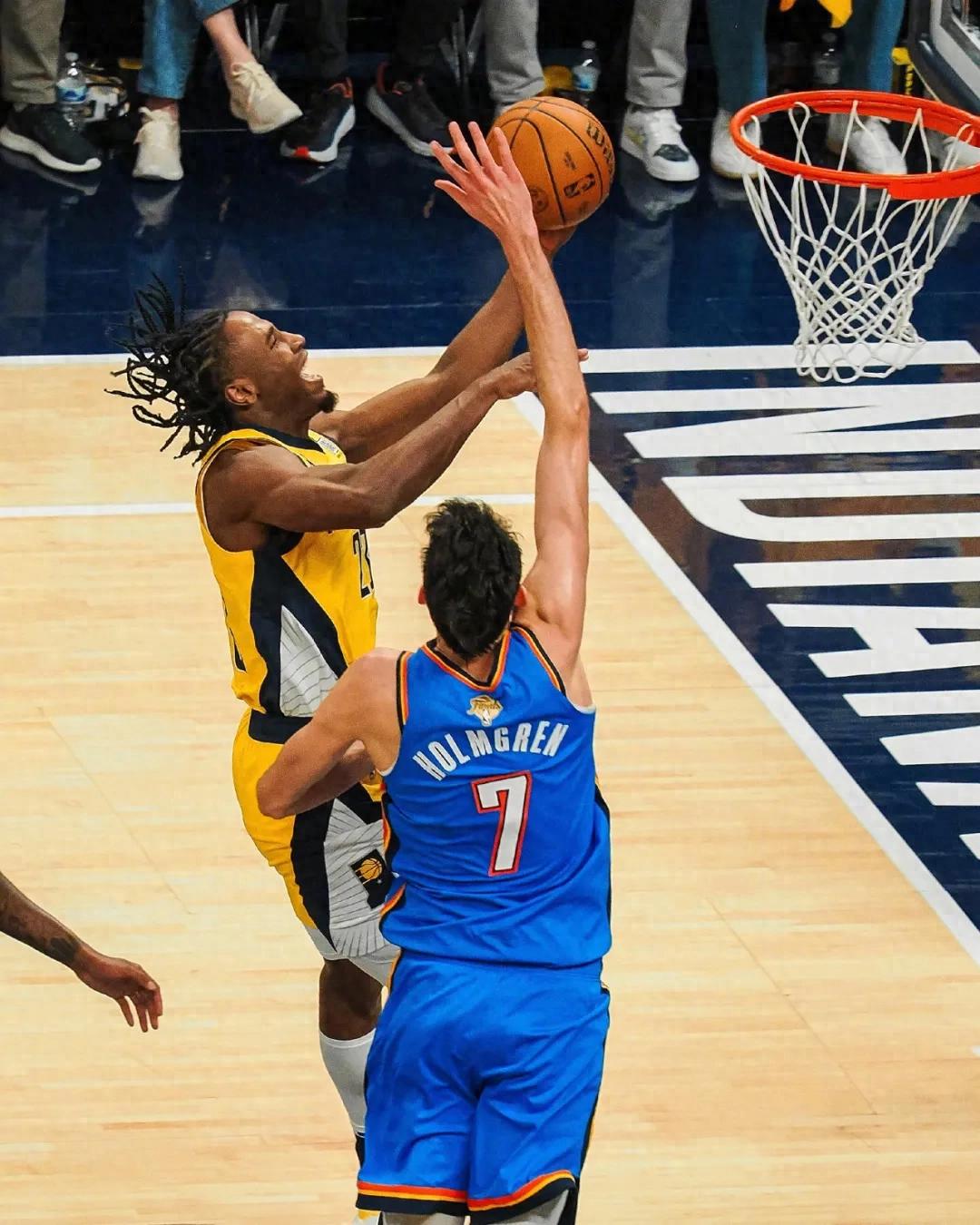 The team only scored 3 three-pointers and was able to escape