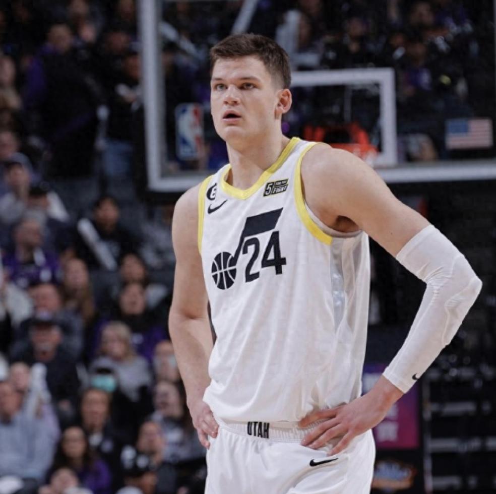 The Lakers keep 2 centers on a two-way contract! The youngster said: I want to play with James for another 5-10 years