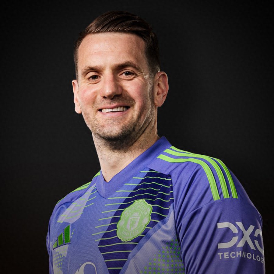 Manchester United will renew Heaton's contract this week! 40 million smashed to sign Martin hopefully, Onana does not go and cannot afford to buy