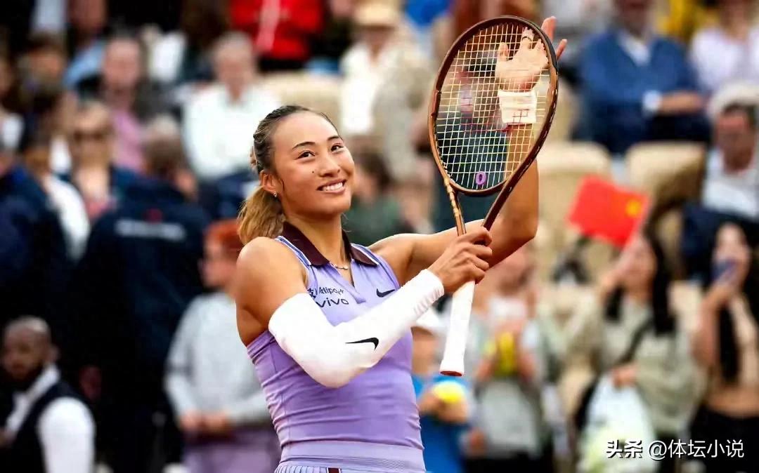 It's live! Zheng Qinwen VS Anisimova rushed to the finals, the pressure was high, and the real-time score came