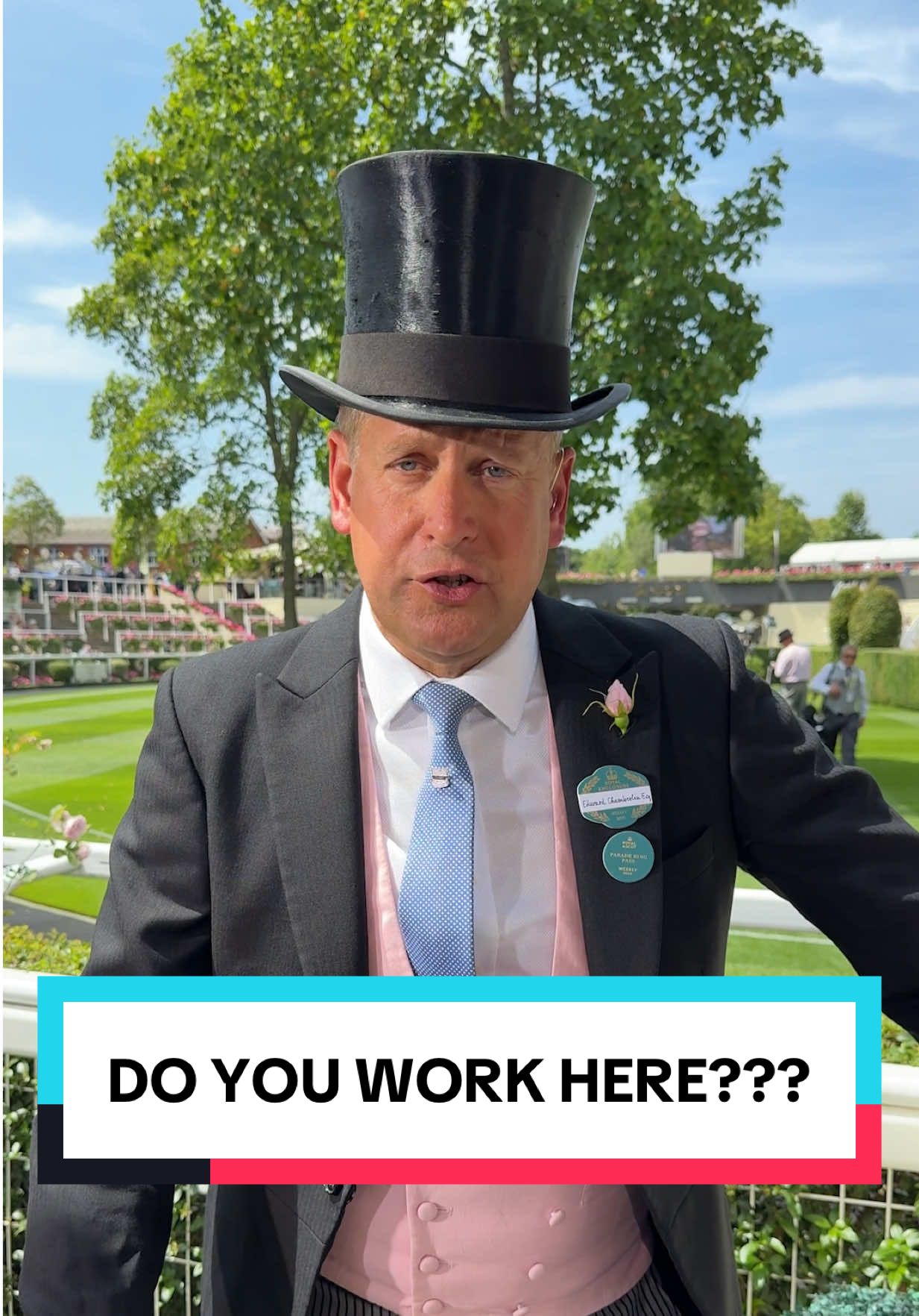 Bumping into fans @Ascot Racecourse 🤣👀
